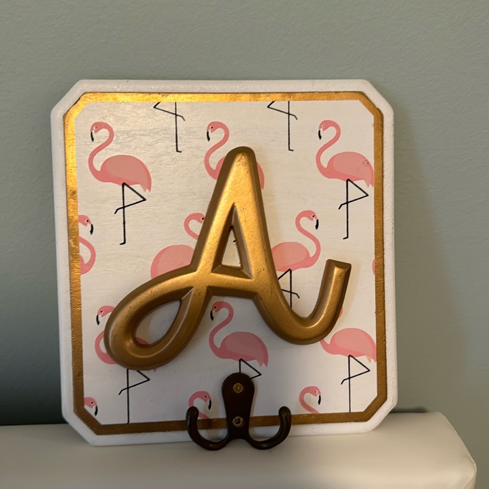 Flamingo A gold embroidered wall hanger hook